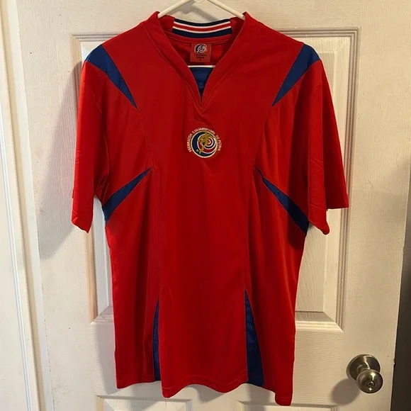 Costa Rica 🇨🇷 soccer jersey LOWEST PRICE ALLOWED - Picture 1 of 5